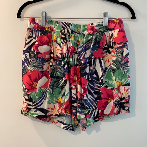 H&M Pants - High waisted shorts
